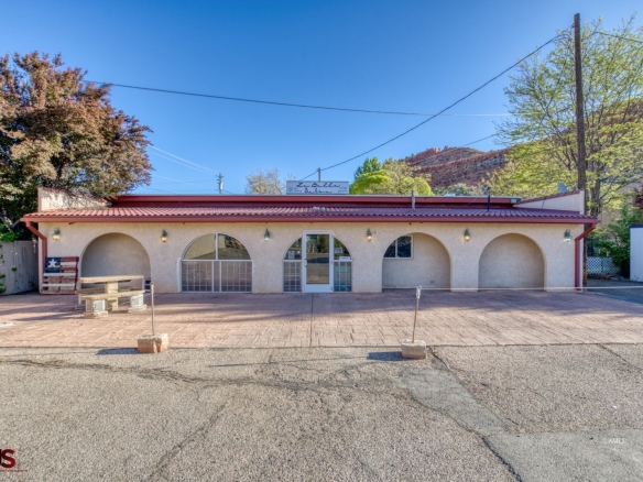 La Bella Salon For Sale in Kanab, Utah