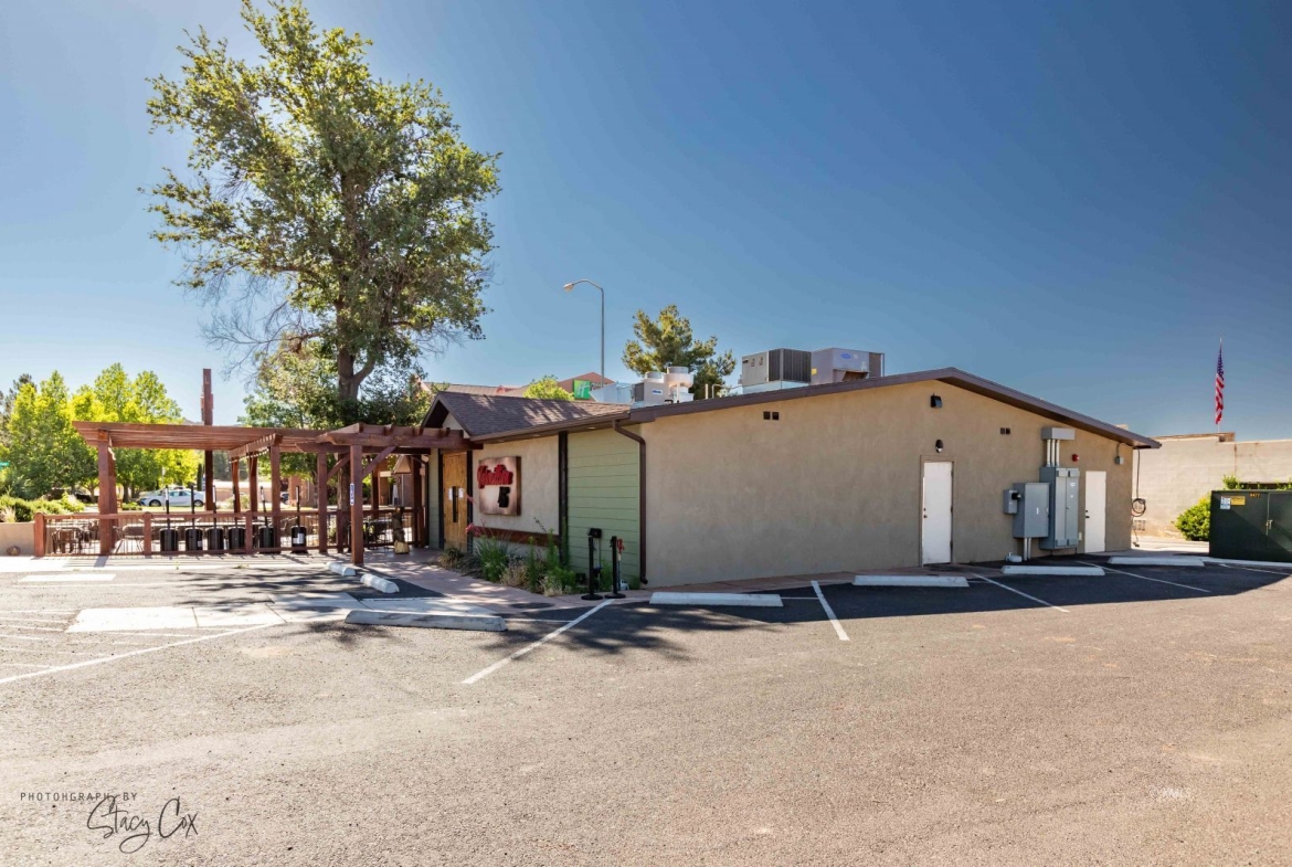 Restaurant Property for Sale - 210 S 100 E - Kanab, UT 84741