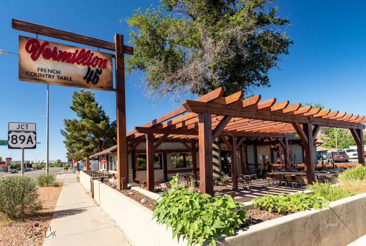 Restaurant Property for Sale - 210 S 100 E - Kanab, UT 84741