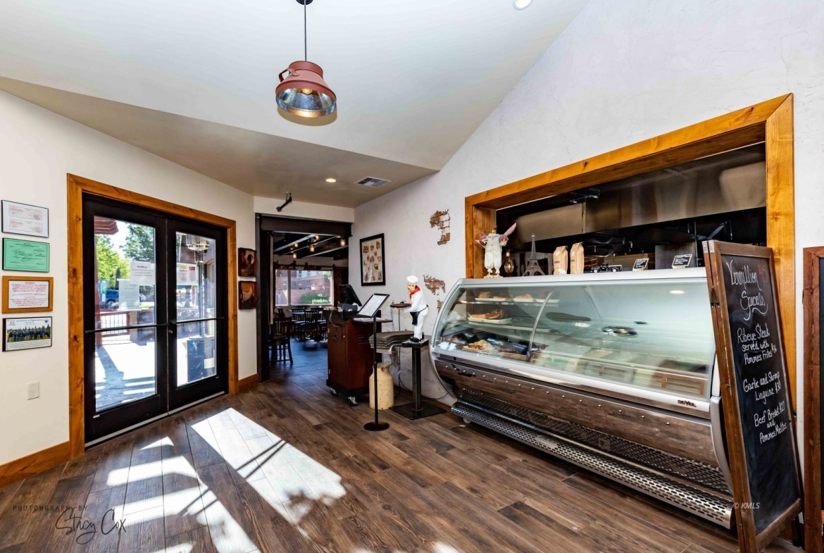 Restaurant Property for Sale - 210 S 100 E - Kanab, UT 84741