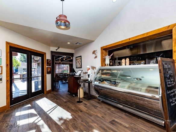 Restaurant Property for Sale - 210 S 100 E - Kanab, UT 84741