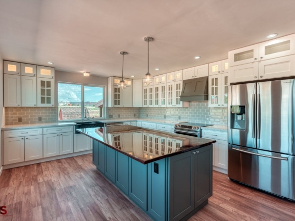 1 of 45 - 1412 S Bryce Cnyn Way, Kanab, UT