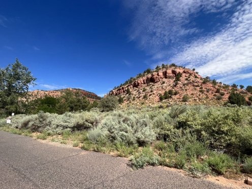 1 of 7 - 796 W Stagecoach Trail, Kanab, UT