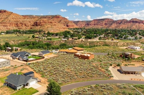 1 of 14 - Gunsmoke Pass, Kanab, UT