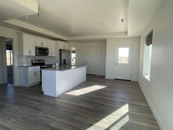 1 of 5 - 3105 E Mary Court - Casita, Kanab, UT