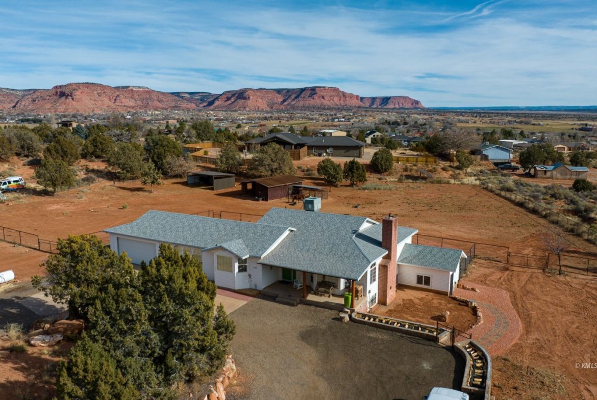 1111 S Vermillion Dr - Kanab, UT 84741