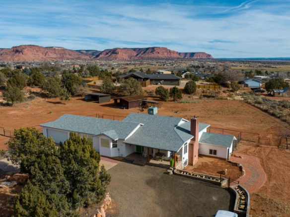 1111 S Vermillion Dr - Kanab, UT 84741