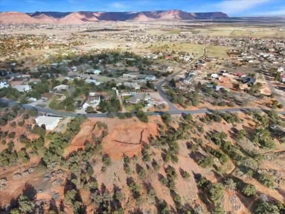 1 of 5 - 1556 S Lee Drive 301, Kanab, UT