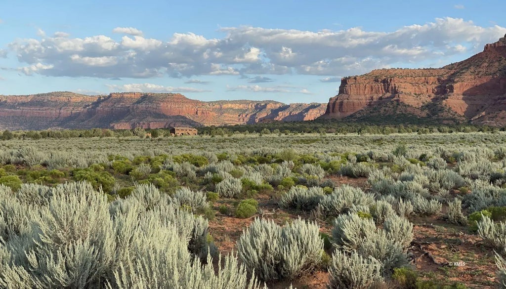 1 of 1 - 351 Acres West Of Kanab, Kanab, UT