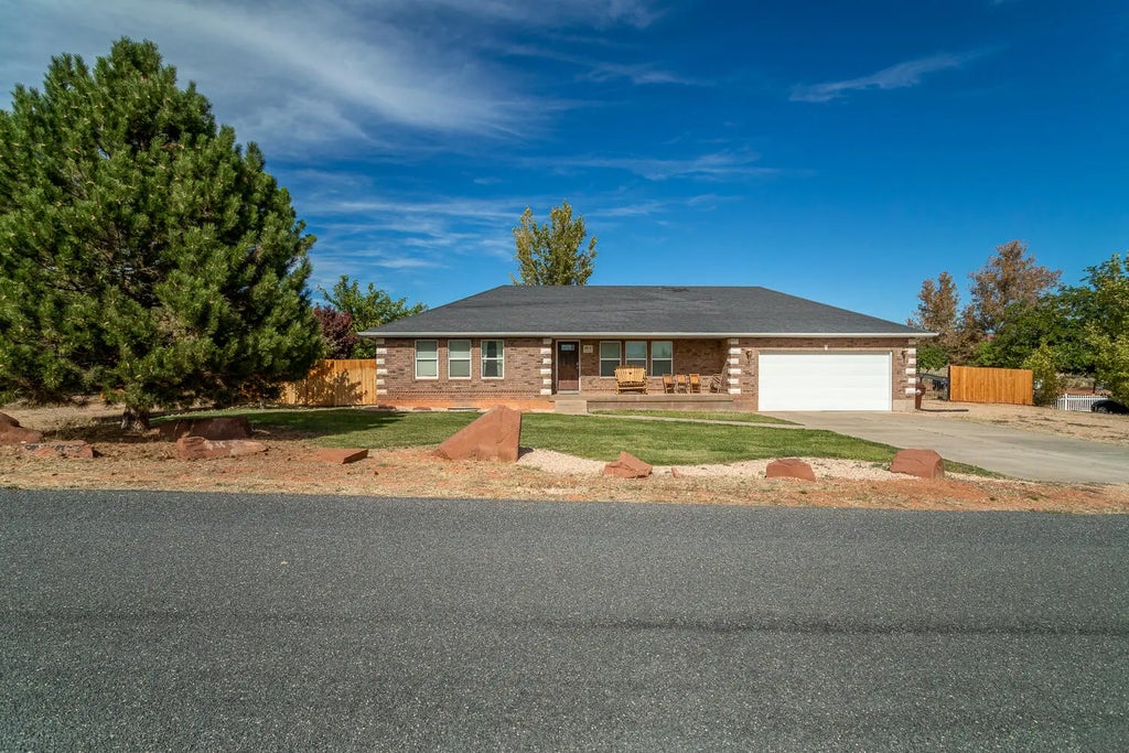 1 of 61 - 690 W Chamberlain Dr, Kanab, UT