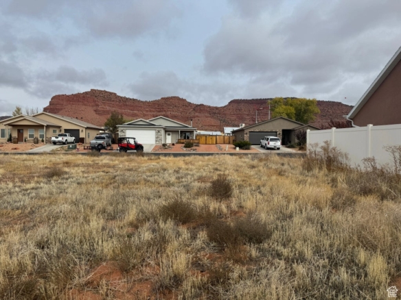 1 of 4 - 786 E Cedar Cir, Kanab, UT
