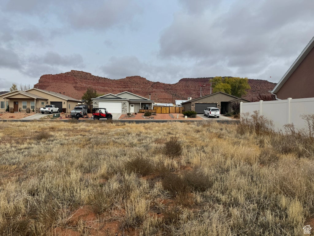 1 of 4 - 786 E Cedar Cir, Kanab, UT