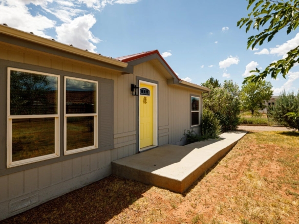 1 of 49 - 1361 S Roadrunner Cir, Kanab, UT