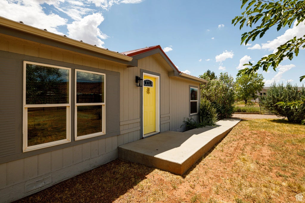 1 of 49 - 1361 S Roadrunner Cir, Kanab, UT