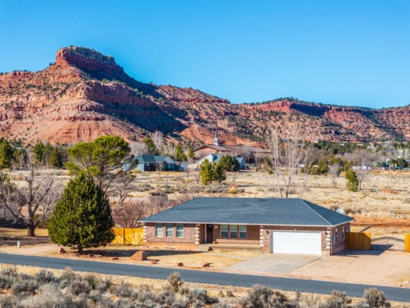 1 of 47 - 690 W Chamberlain Dr, Kanab, UT