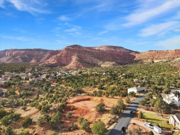 1 of 10 - 1540 S Lee Dr, Kanab, UT