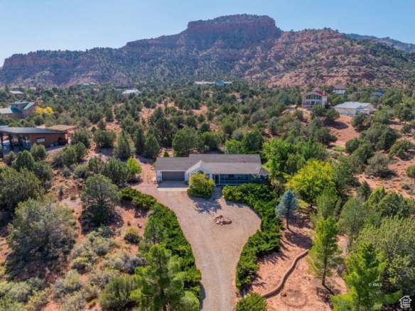 1 of 35 - 846 S Vermillion Dr, Kanab, UT