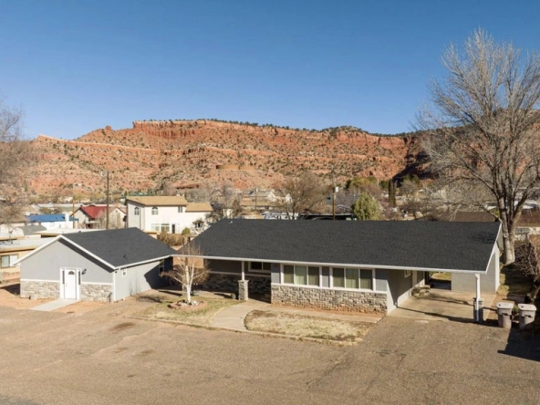 1 of 54 - 163 E 200 N, Kanab, UT