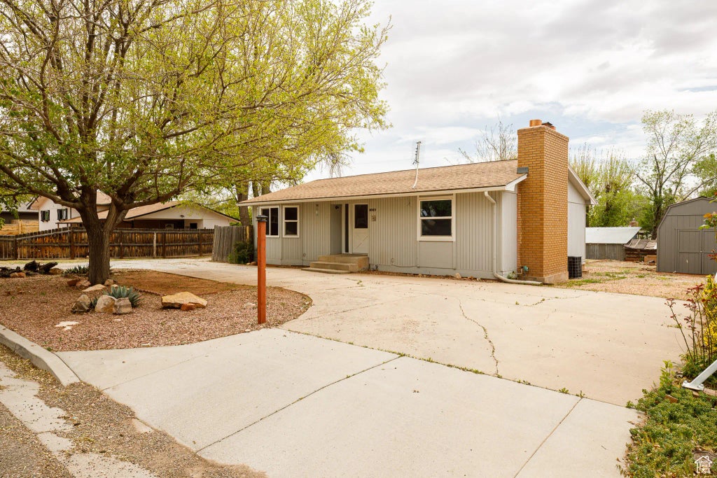 1 of 56 - 326 E 150 S, Kanab, UT